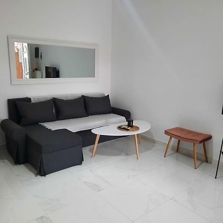 דירות House In Diavata, Thessaloniki, Greece מראה חיצוני תמונה