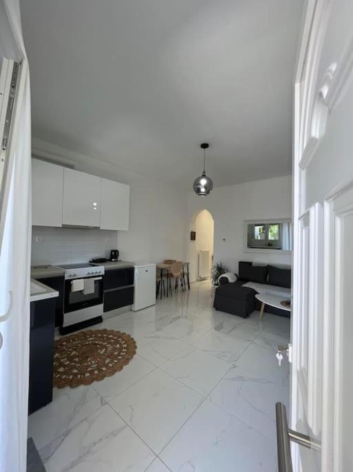 דירות House In Diavata, Thessaloniki, Greece מראה חיצוני תמונה