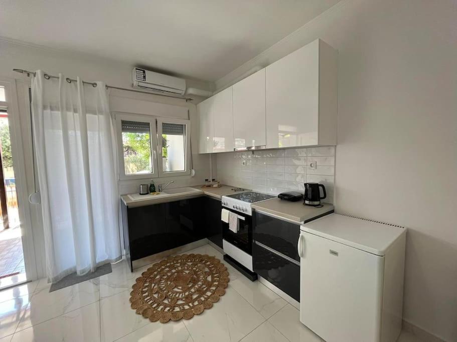 דירות House In Diavata, Thessaloniki, Greece מראה חיצוני תמונה